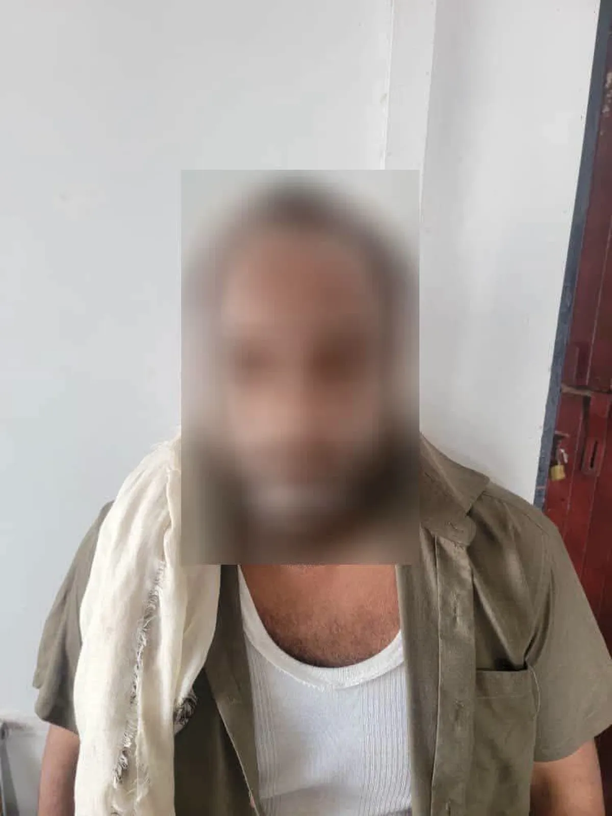 عملية أمنية مشتركة بين عدن والساحل الغربي تنتهي بالقبض على مطلوب بقضية قتل