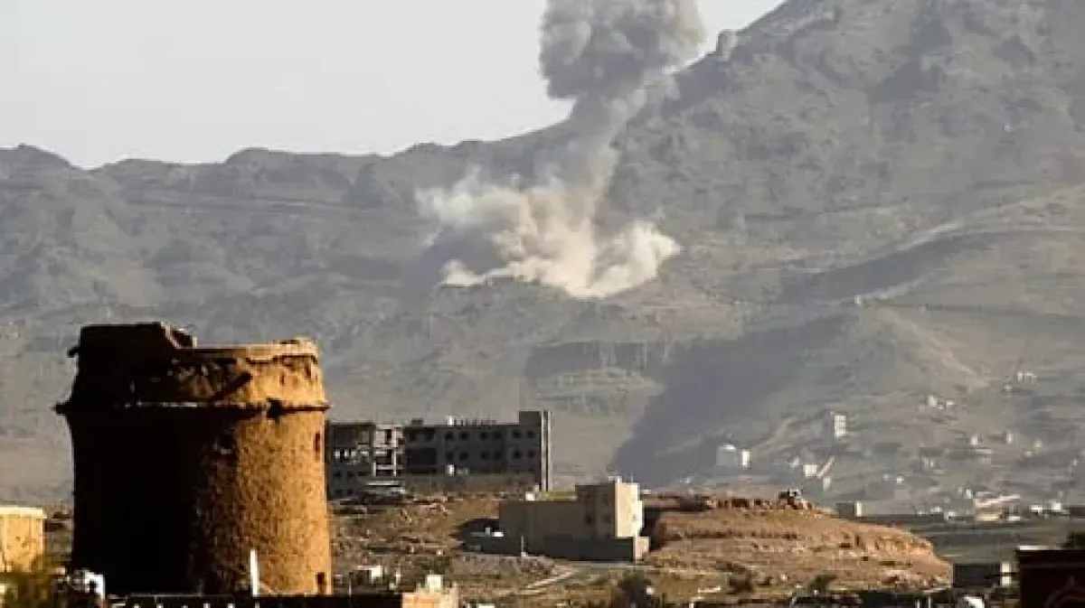 Yemeni Air Force Conducts First Airstrikes Against Houthi Positions in Taiz