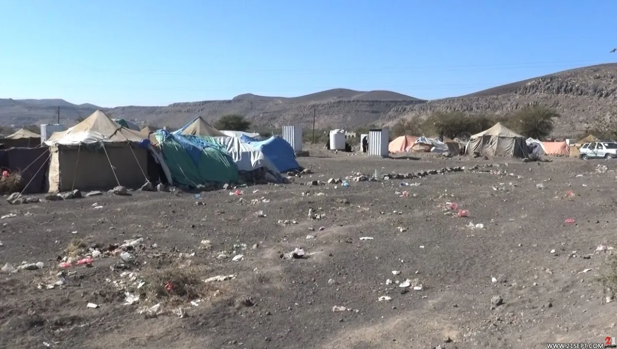 نزوح 540 أسرة جراء قصف حوثي على مناطق سكنية بالحديدة