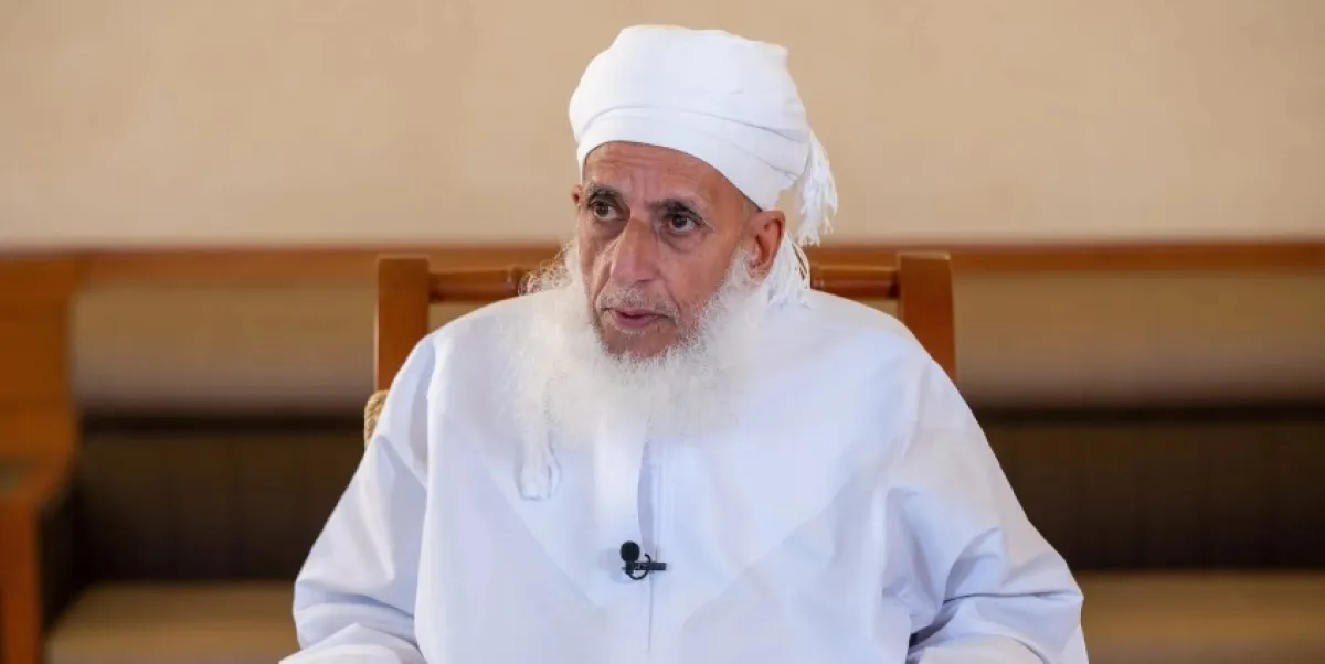 الأوقاف اليمنية تنتقد تصريحات مفتي عُمان وتدعوه إلى مراجعة موقفه من الحوثيين