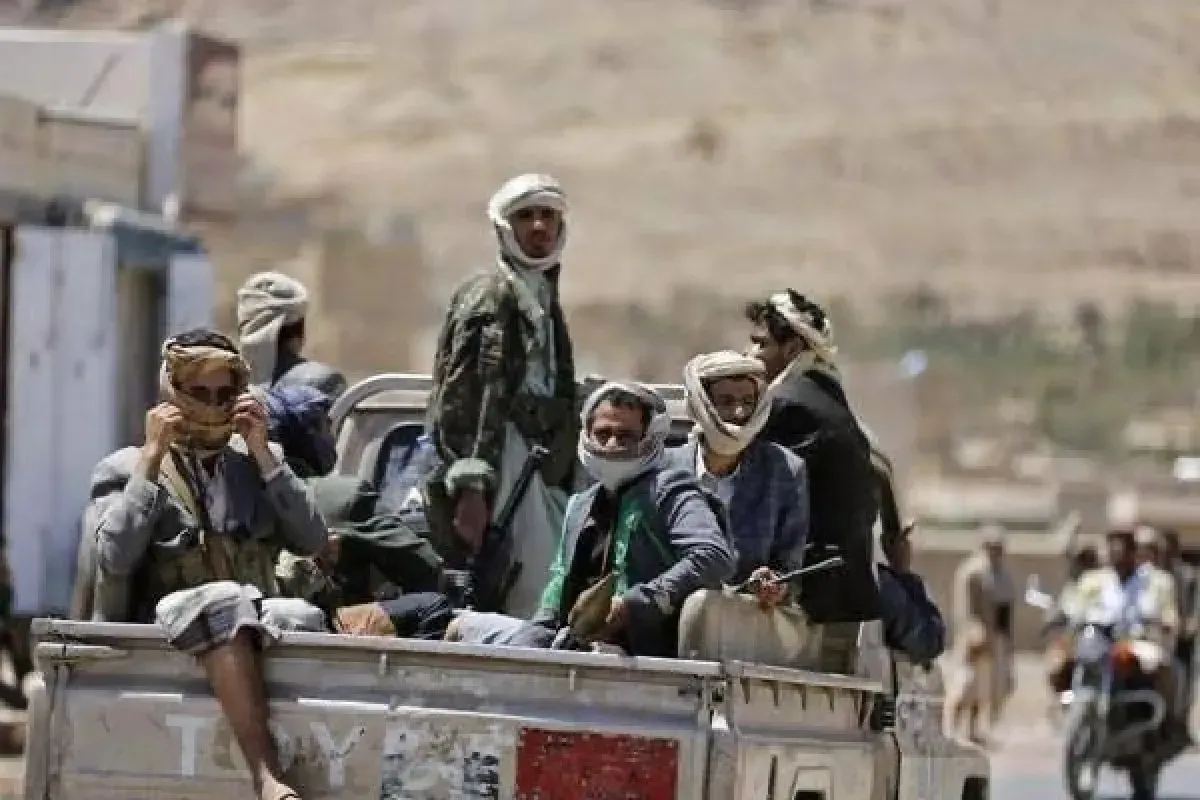 مليشيا الحوثي تحشد أفراد المرور ومساجين للدفع بهم إلى جبهات القتال
