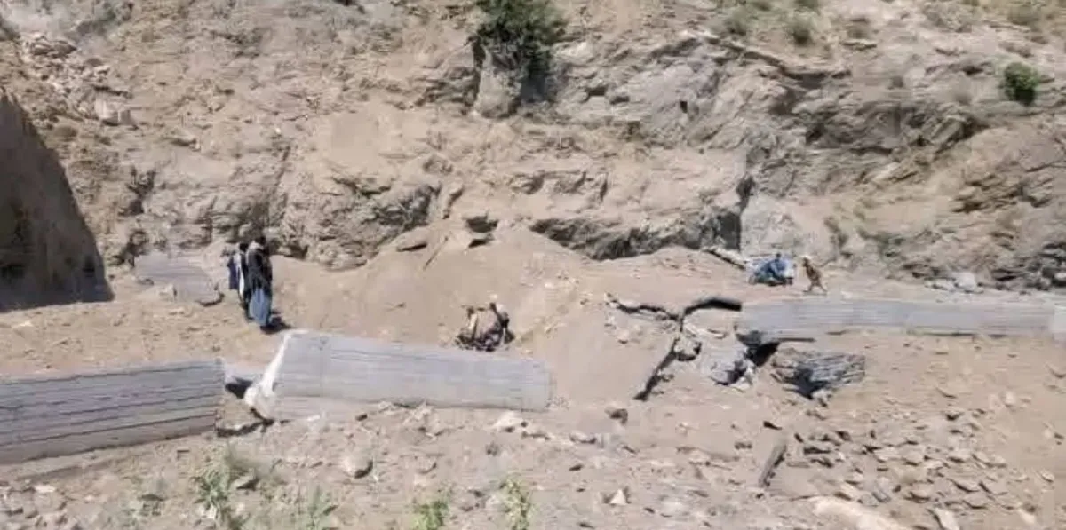 Human Rights Watch Warns Houthi Attacks on Taiz Supply Route May Constitute War Crimes