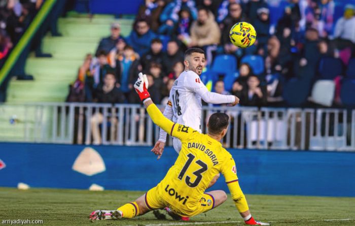 فالنسيا يخطف فوزاً ثميناً من خيتافي في الدوري الإسباني